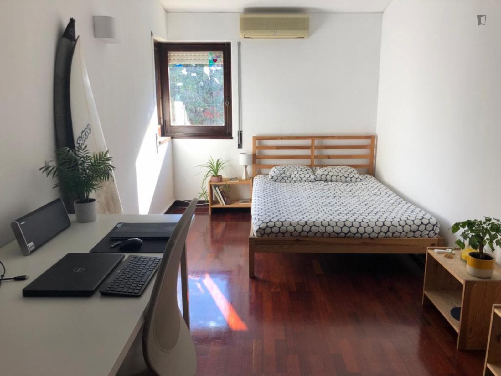 Cool bedroom in Oeiras photo 1