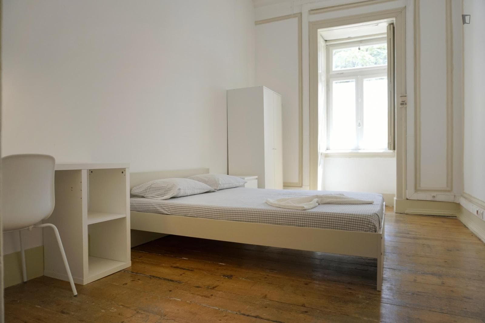 Amazing double bedroom near Rato metro station photo 1