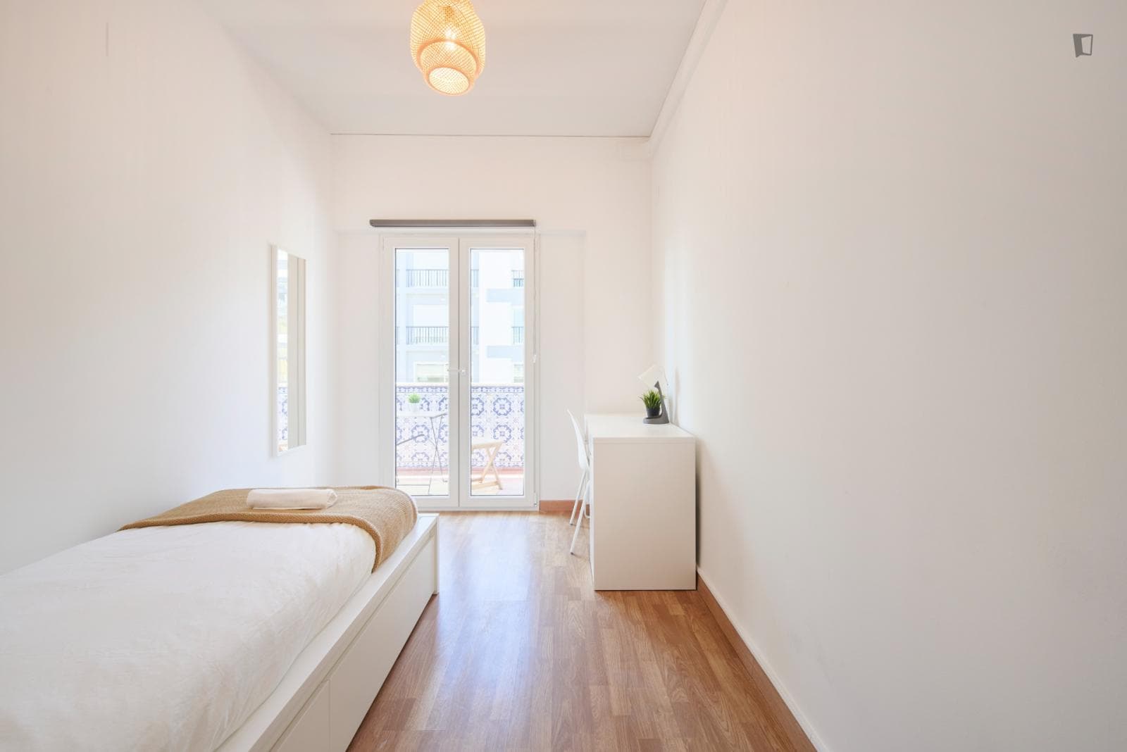 Sunny single bedroom close to Parque metro station photo 1