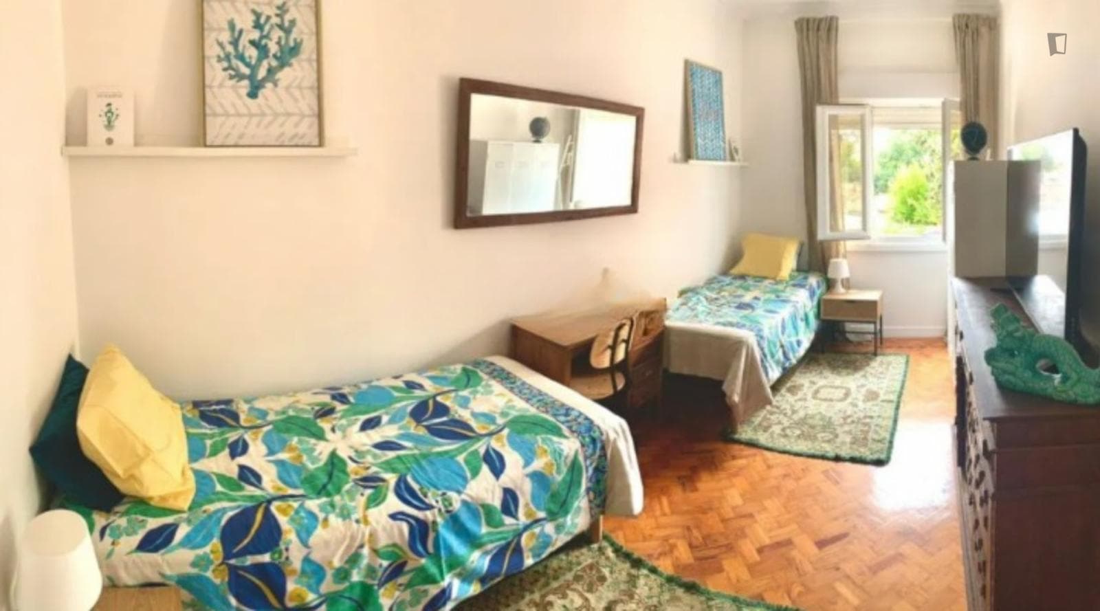 Nice bedroom in the picturesque and historic Belém neighbourhood photo 1