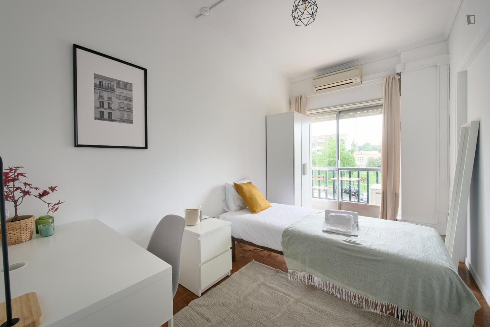 Sublime single bedroom in Roma-Areeiro photo 1