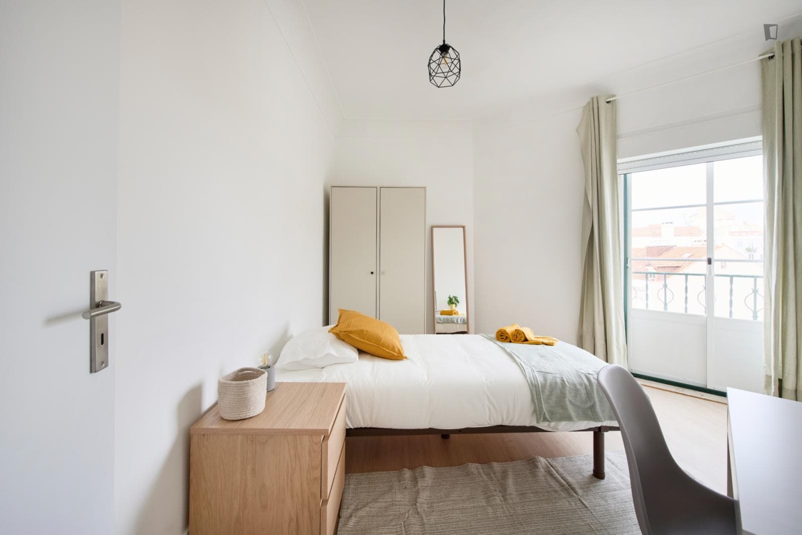 Superb single bedroom in Penha de França photo 1