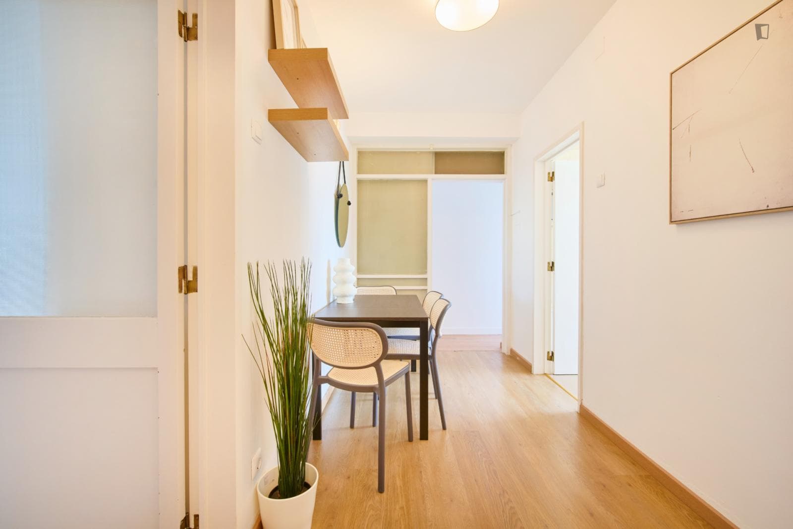 Sublime double ensuite bedroom in Alvalade photo 1