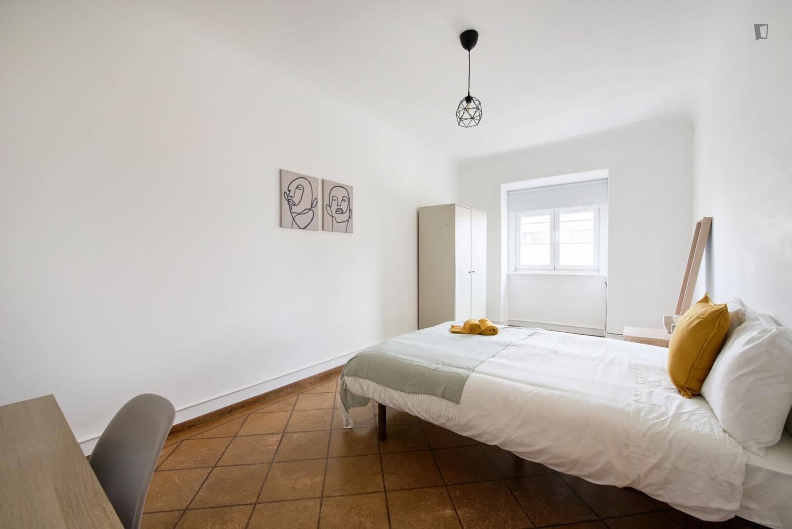 Spacious single bedroom in Penha de França photo 1