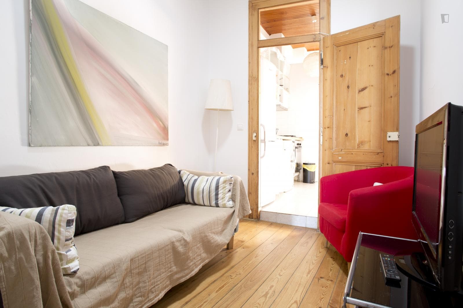 Pleasant apartment in Santa Apolónia photo 1