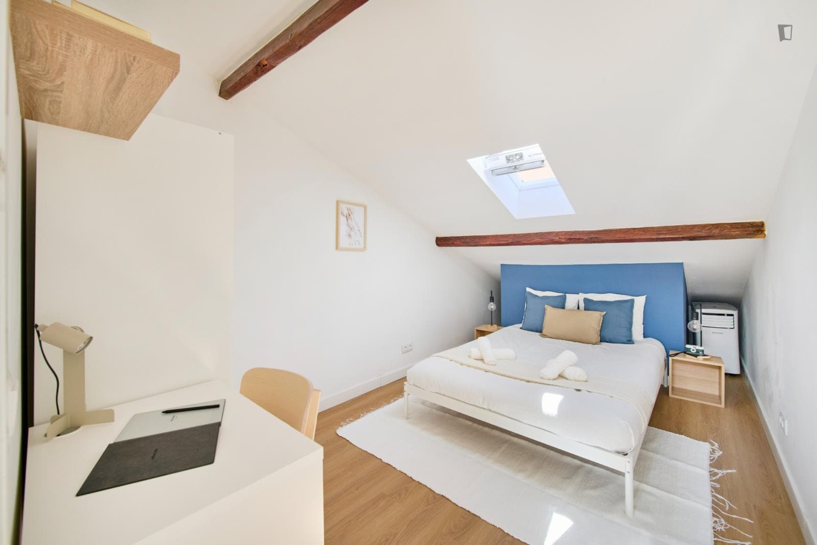 Neat Bedroom at 9-bedroom apartment photo 1