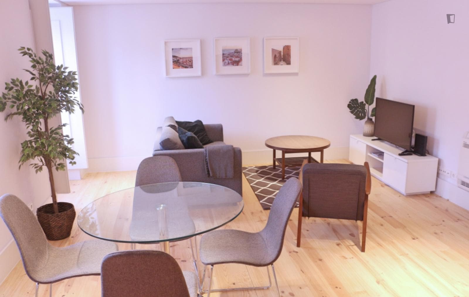 Pleasant 2-bedroom apartment in downtown Lisbon photo 1