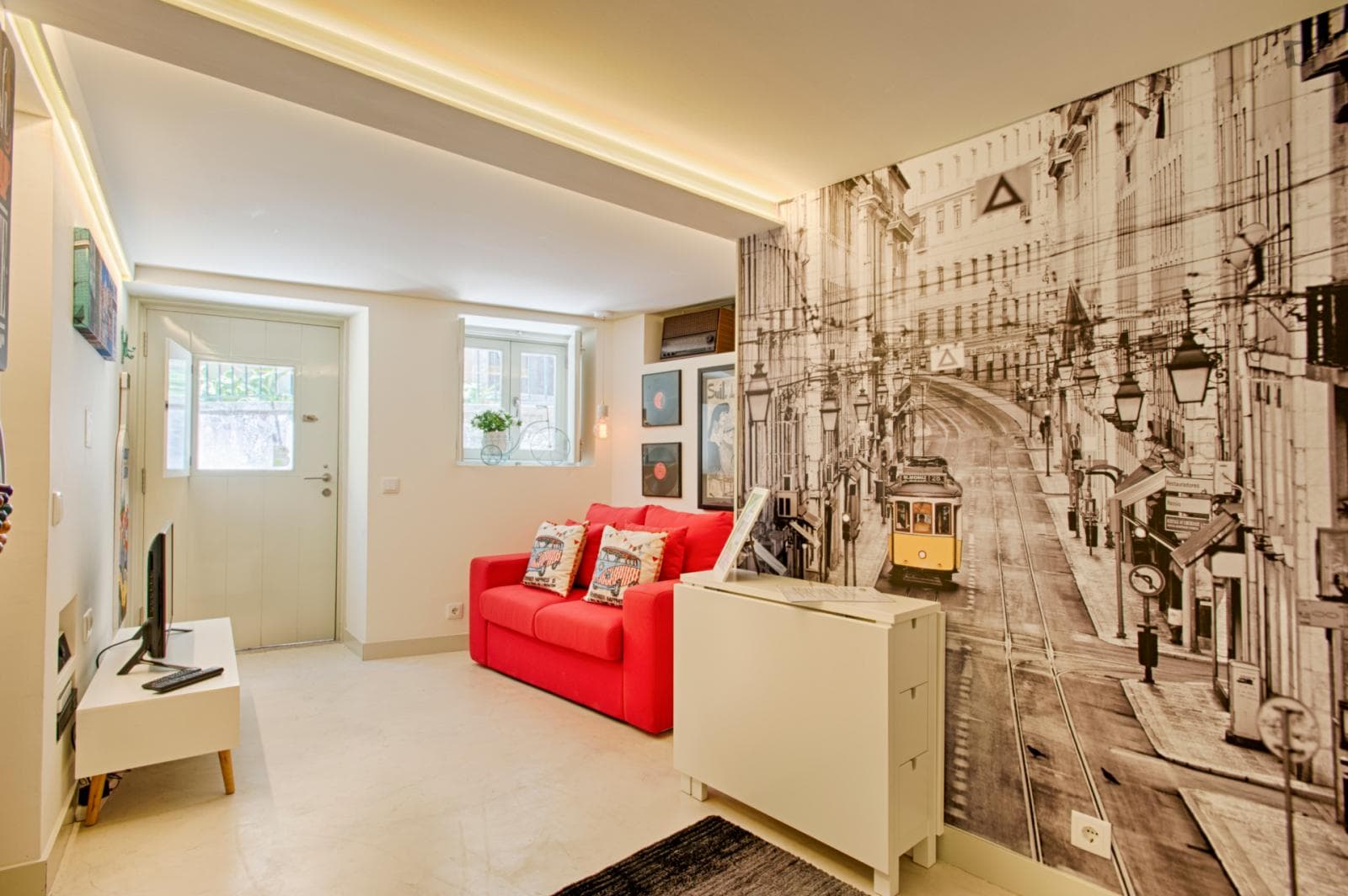 Bright and modern studio in Alfama photo 1