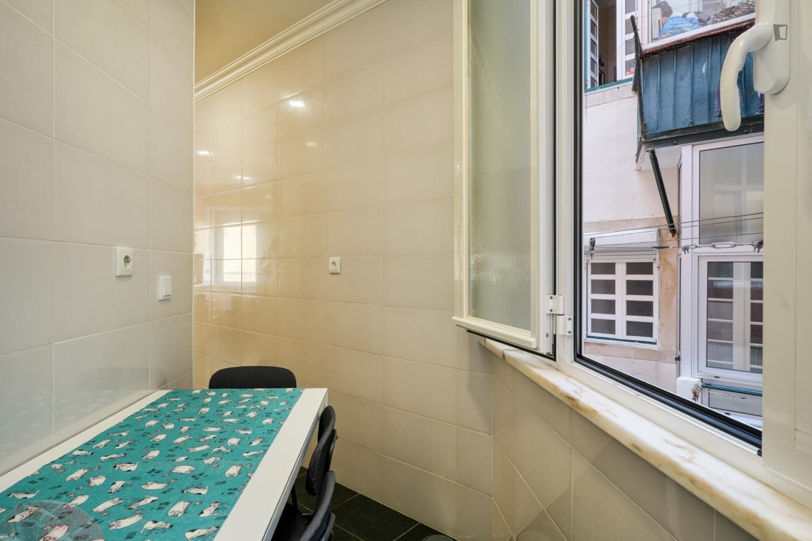 Bright double bedroom in Penha de França photo 1