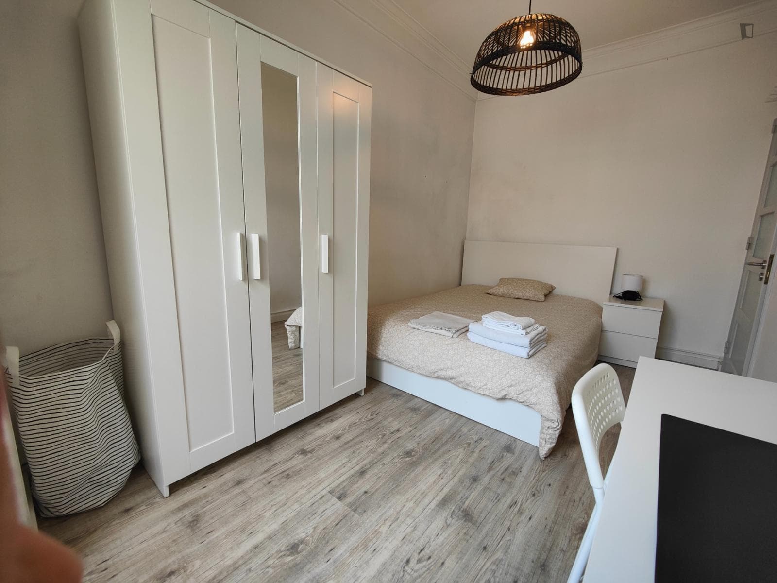Comfy single bedroom near Universidade de Lisboa  photo 1
