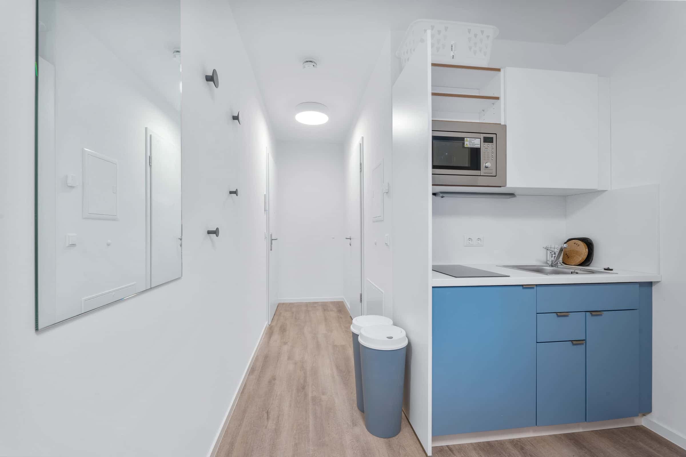 Fully furnished studio with balcony - Nearby HTW University photo 1