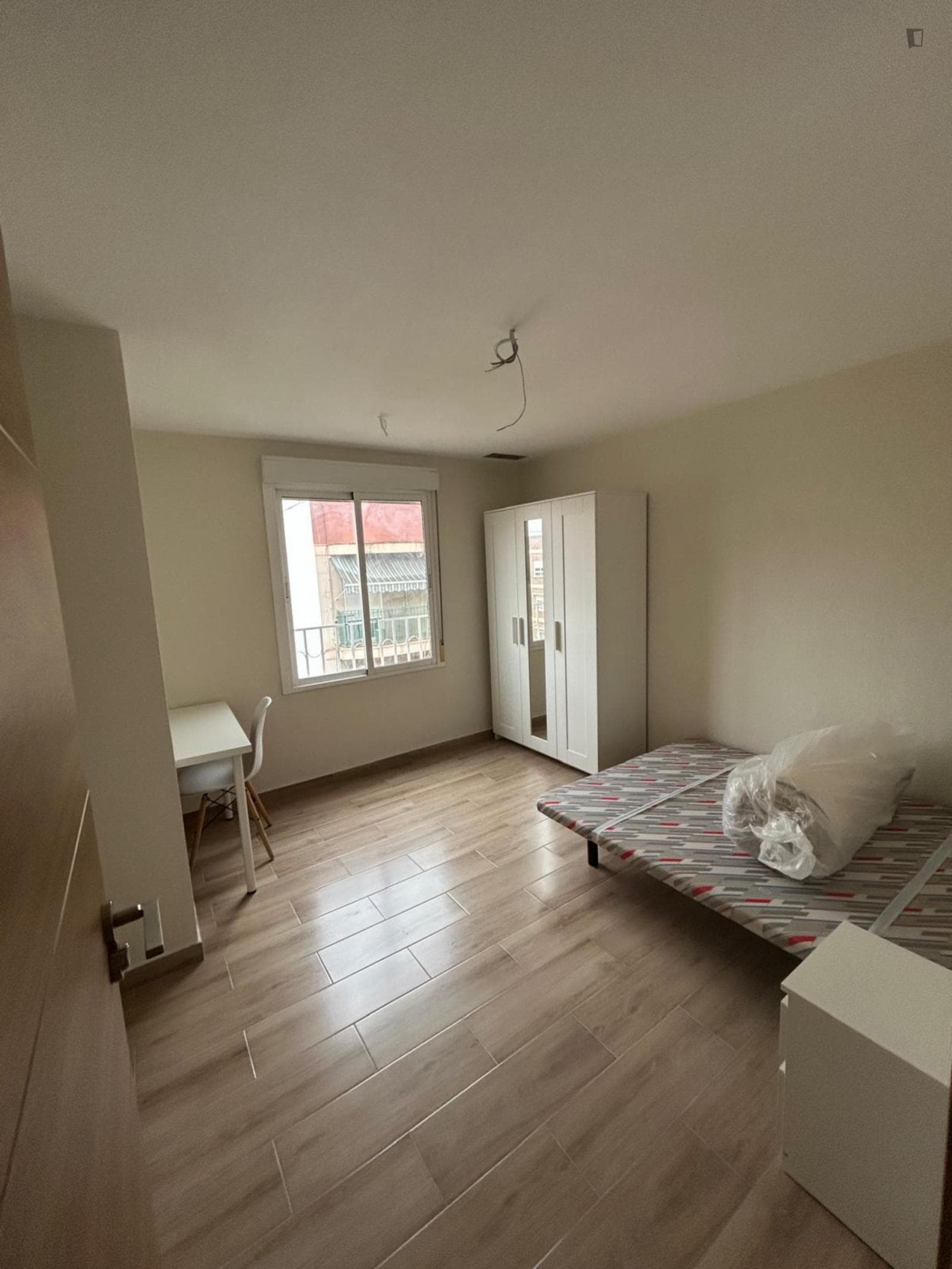 Cozy Single Bedroom close to Hospital General University  photo 1