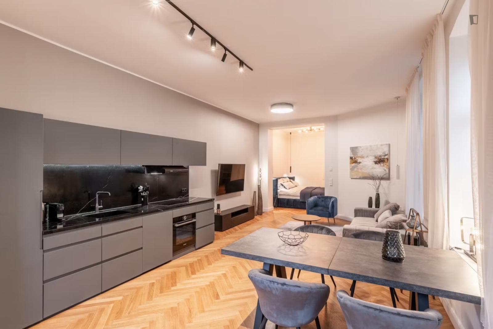 Elegant 1-bedroom apartmet in Mitte photo 1
