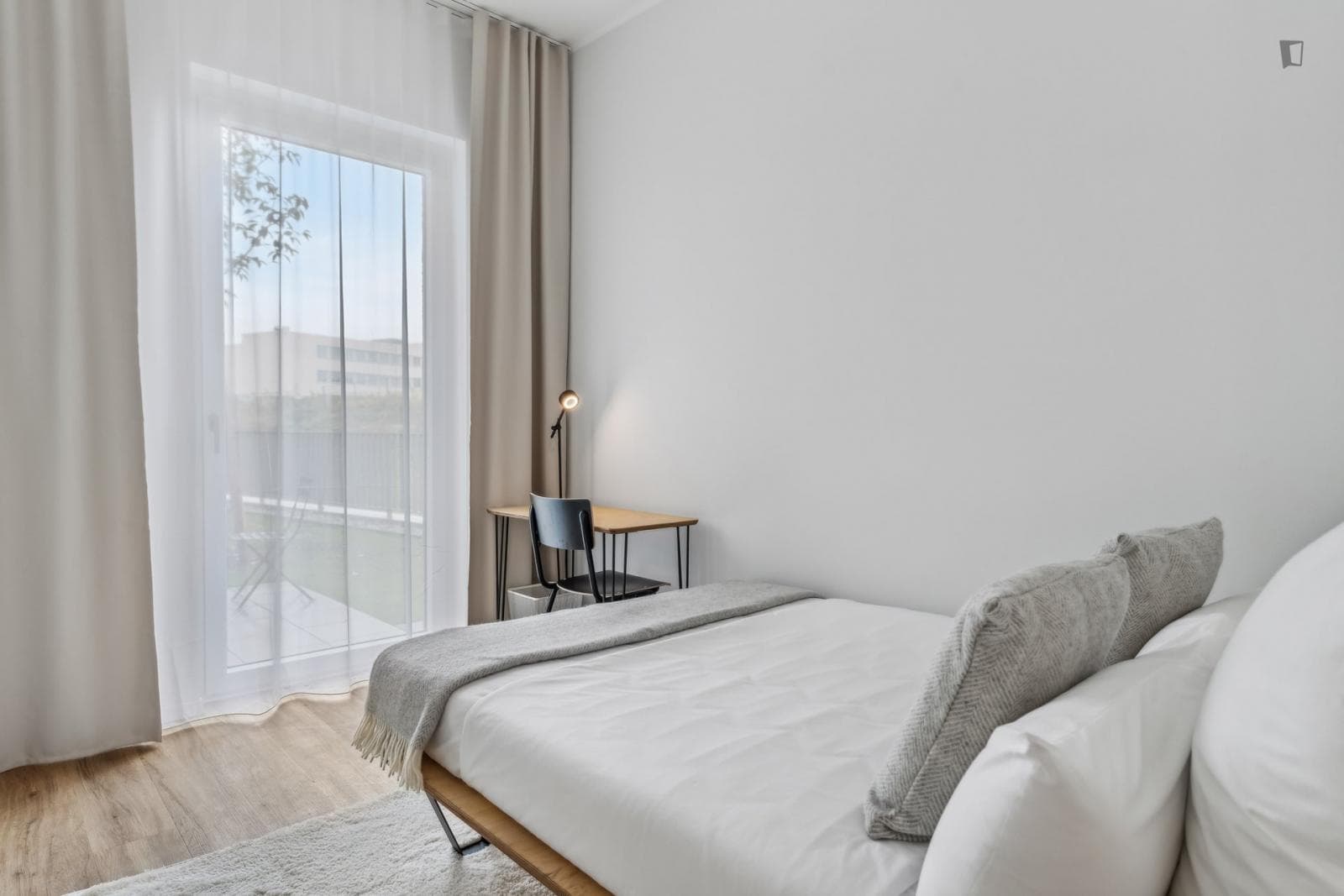 Snug single bedroom in Nord photo 1
