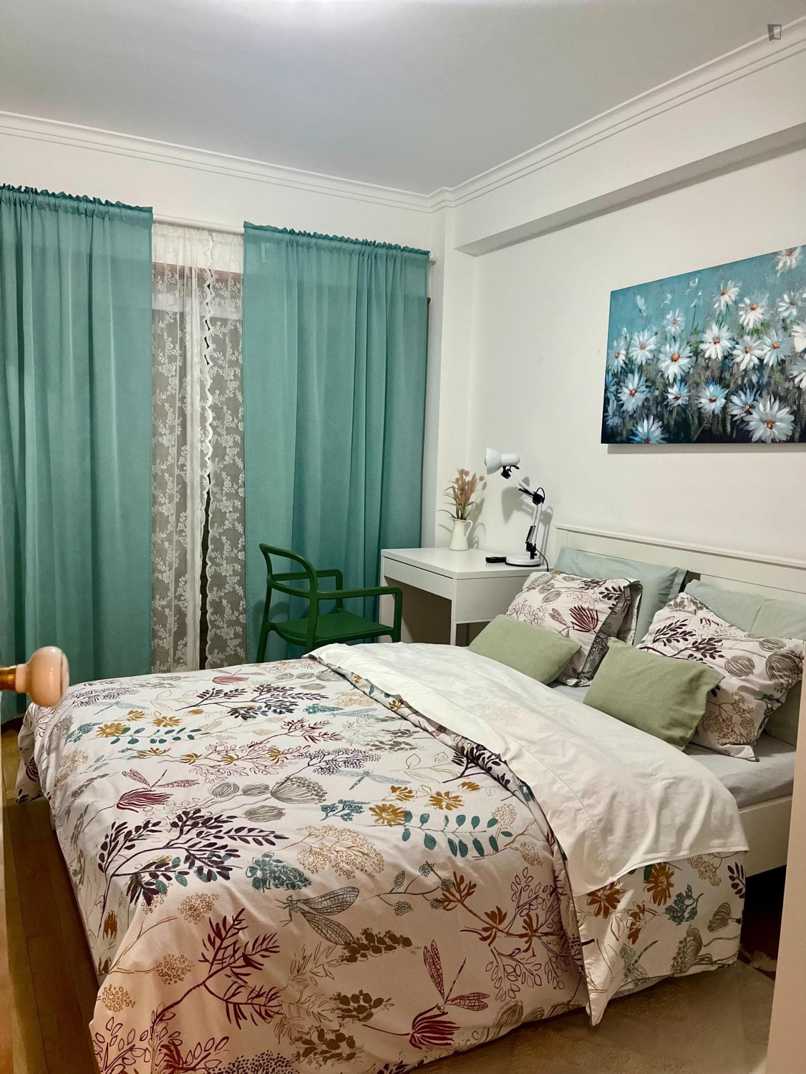Enchanting bedroom next to Marques de Pombal photo 1
