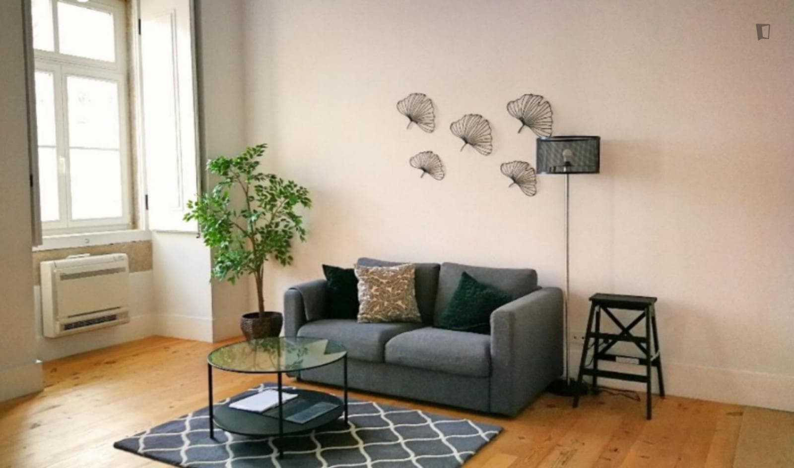 Welcoming 1-bedroom flat in Cais do Sodré photo 1