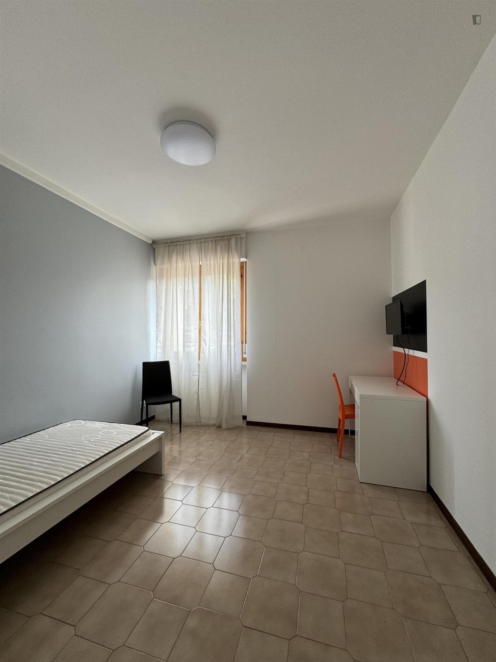 Charming single bedroom in Borgo Trento photo 1
