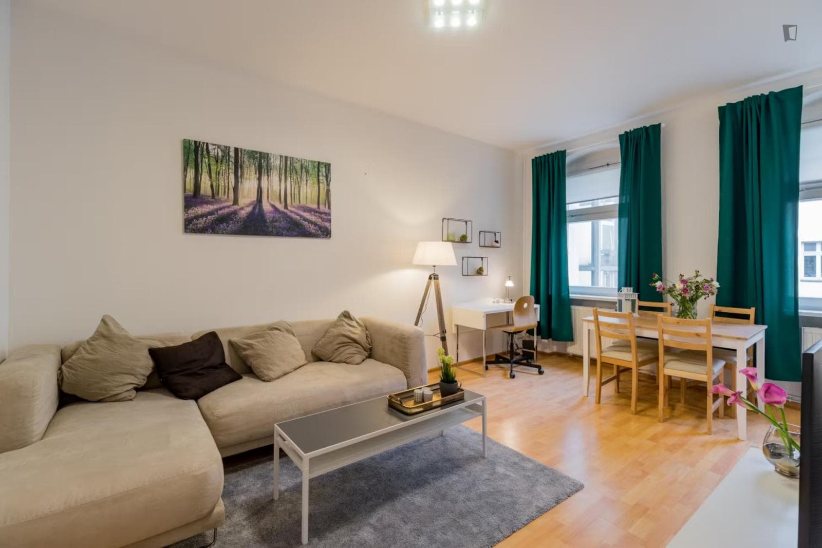 Cosy 1-bedroom flat close to the scenic Volkspark Friedrichshain photo 1