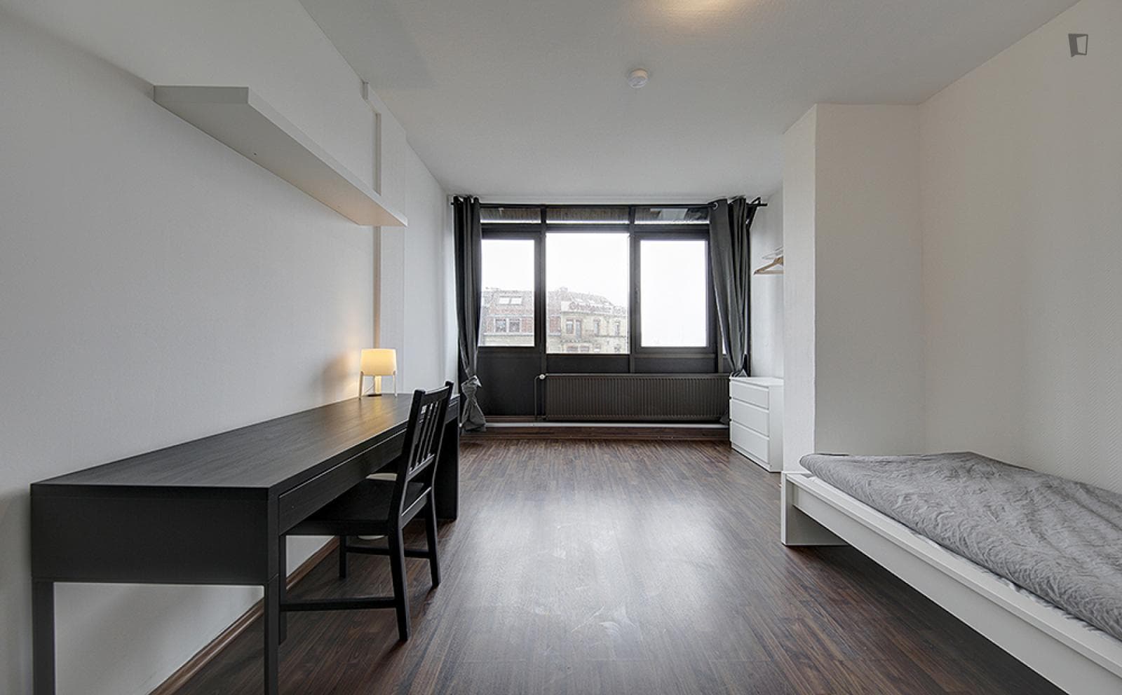 Grand single bedroom near the Bad Cannstatt train station photo 1