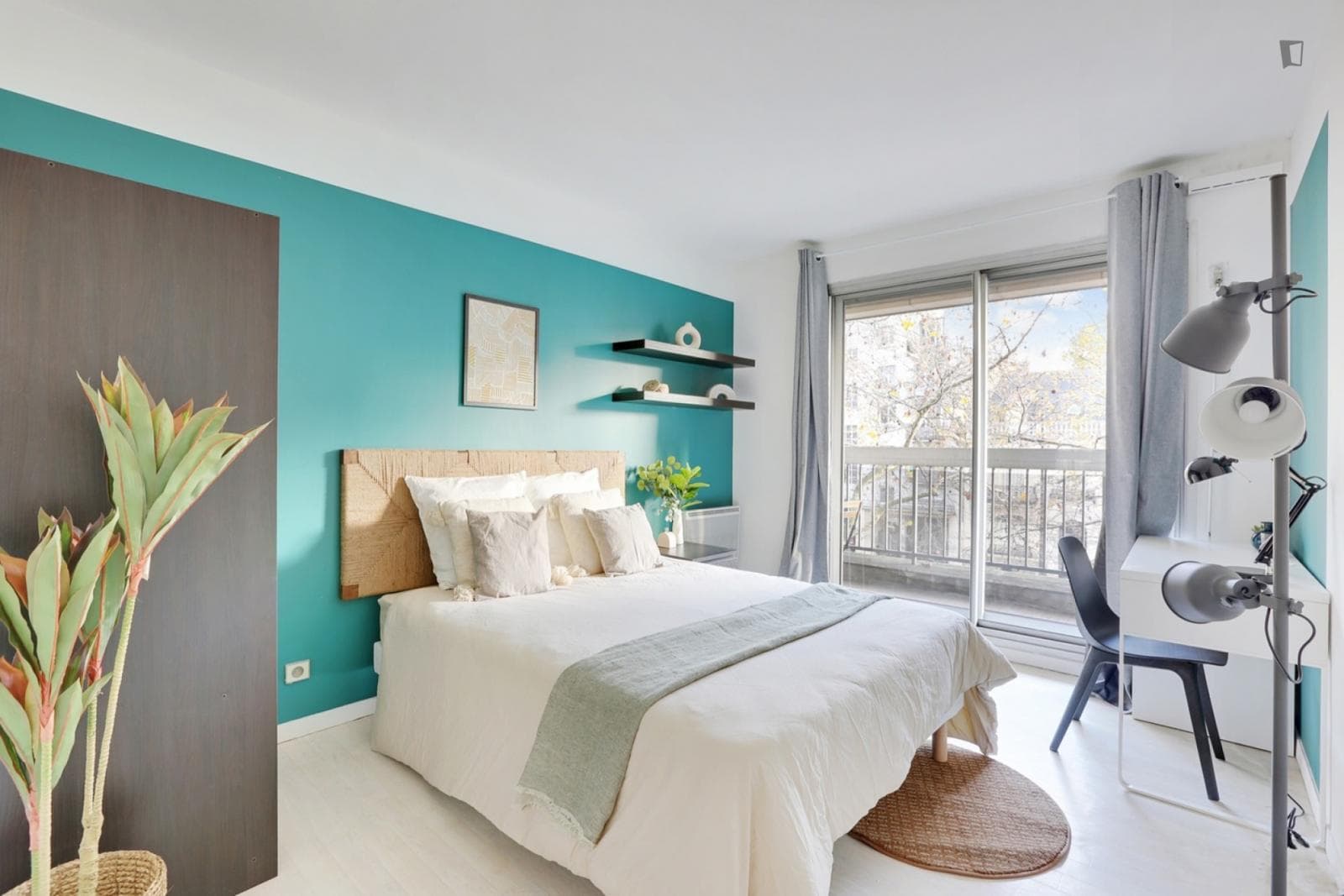 Luminous Bedroom of 11 m² in Boulogne-Billancourt photo 1