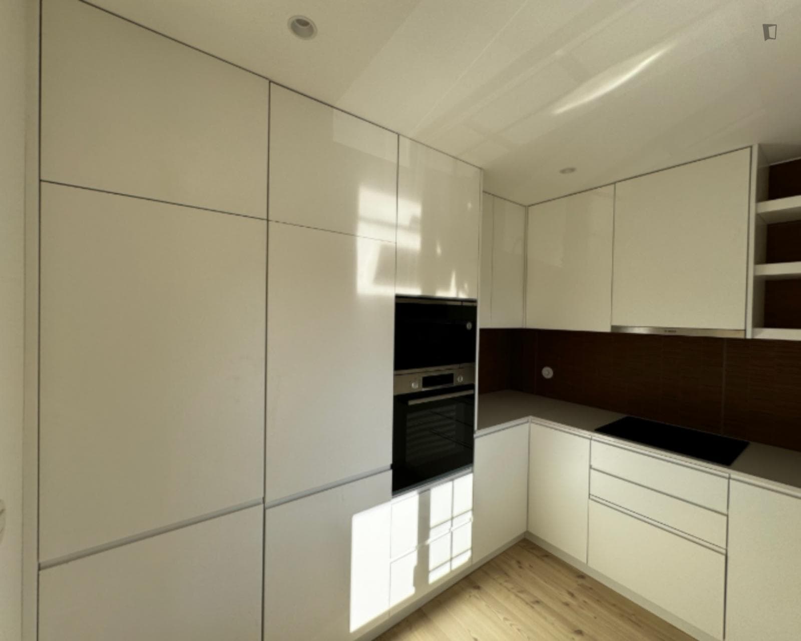 Vibrant 2 Bedroom Apartment with a Balcony close to Baleal Beach photo 1