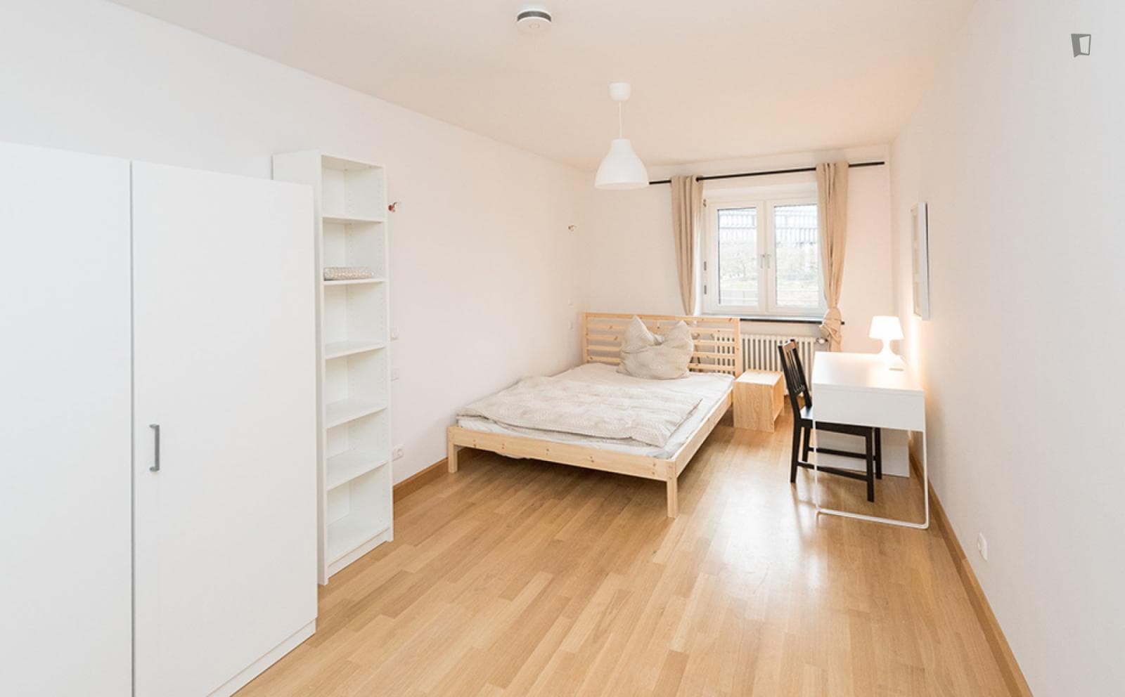 Neat single bedroom near the Isartor train station photo 1