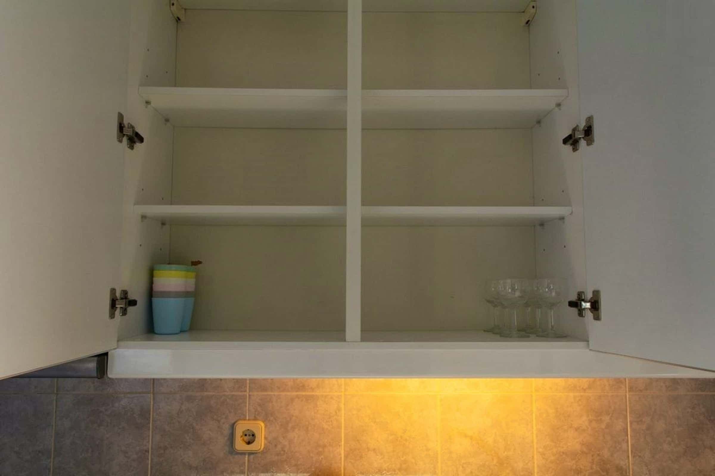 Room with private bathroom in a 5-bedroom apartment in Porto photo 1