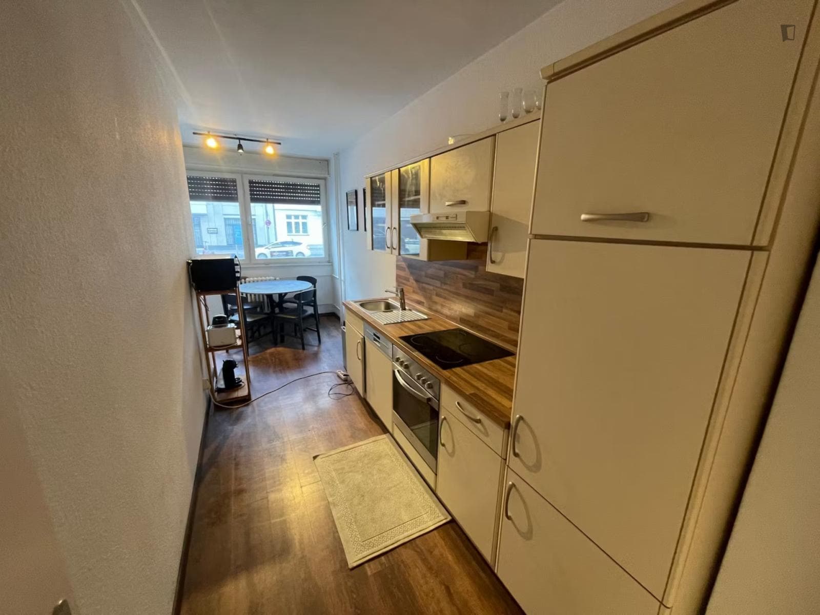 Inviting 2-bedroom apartment in Charlottenburg photo 1