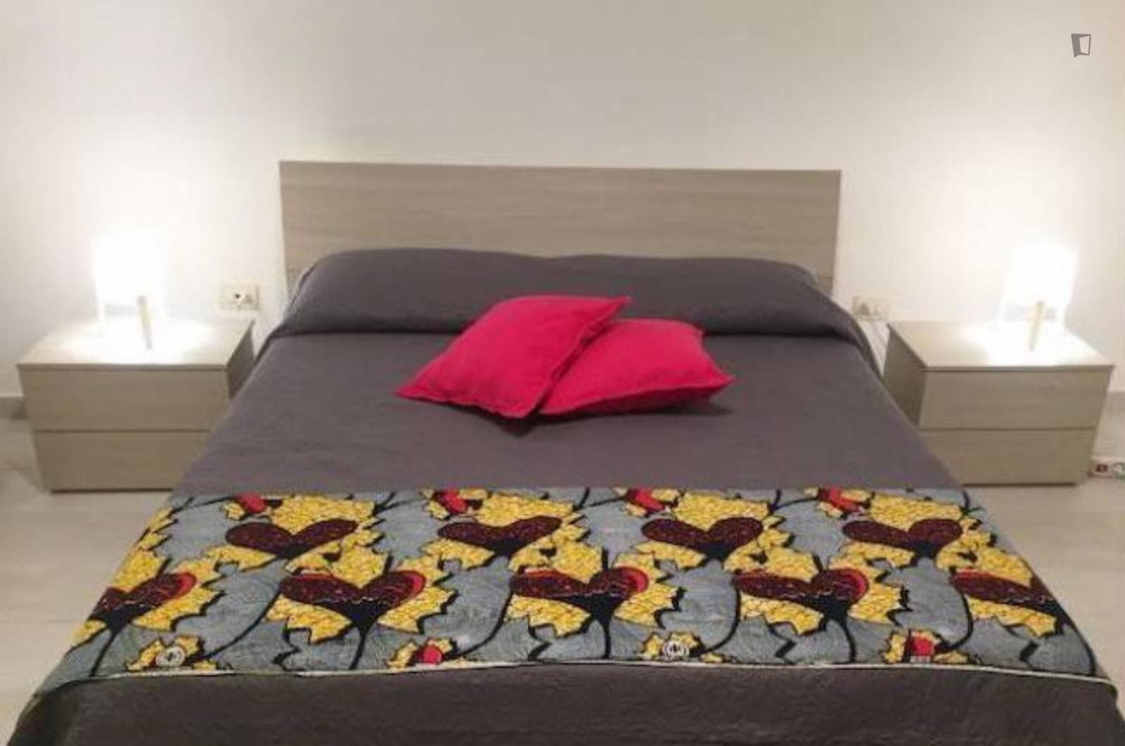 Beautiful 2-bedroom apartment located in the Chiaia neighbourhood and well connected to the city center of Napoli photo 1