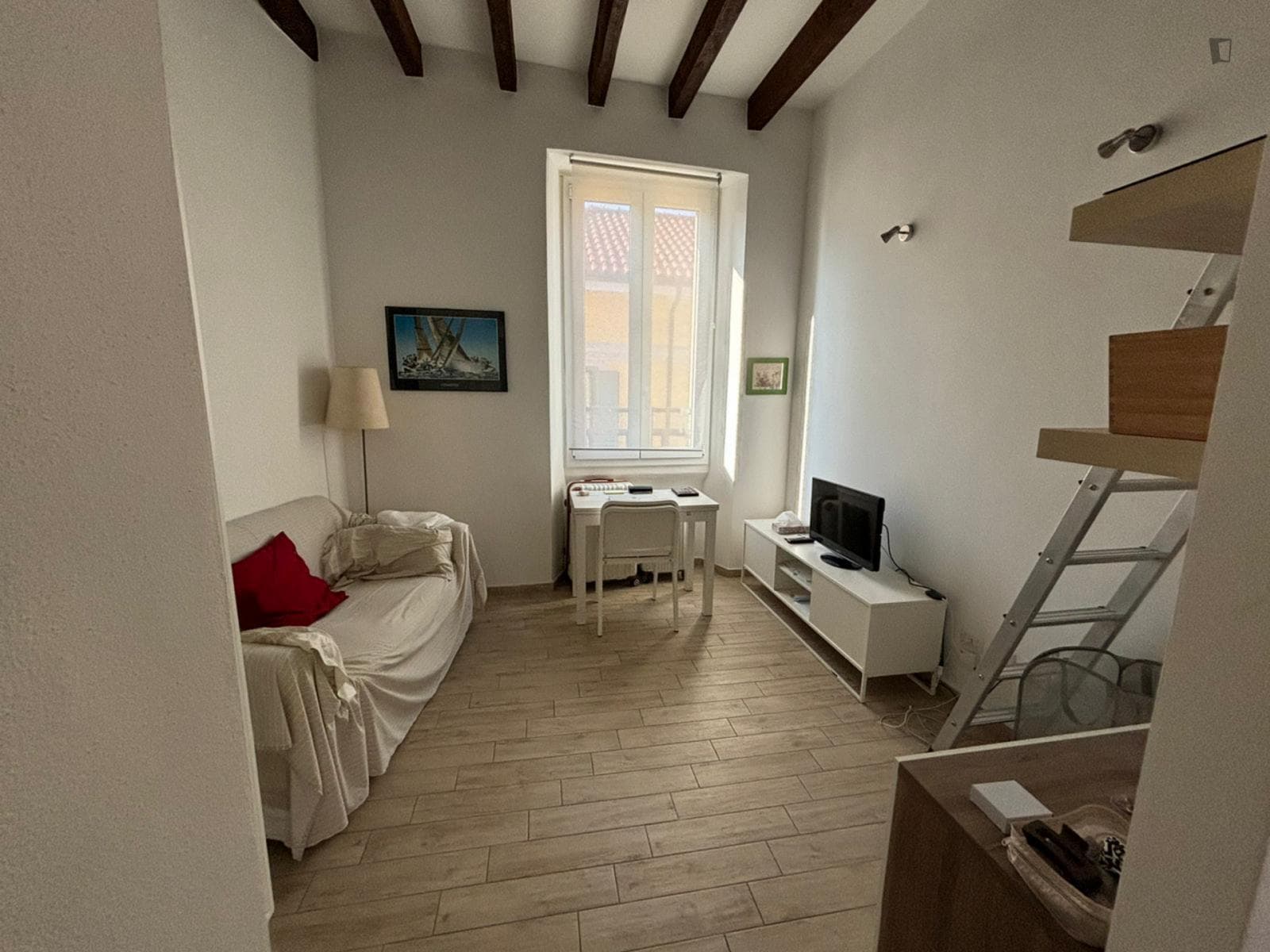 Beautiful loft apartment close to Bolivar metro station photo 1