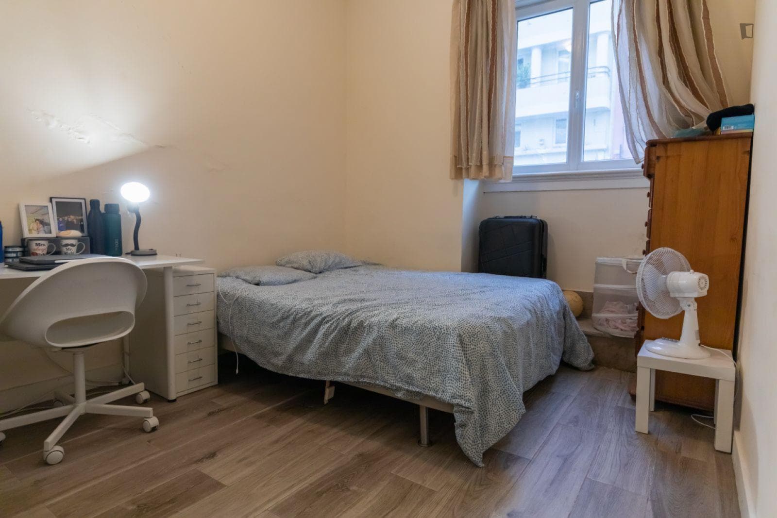 Cozy double bedroom in São Sebastião photo 1