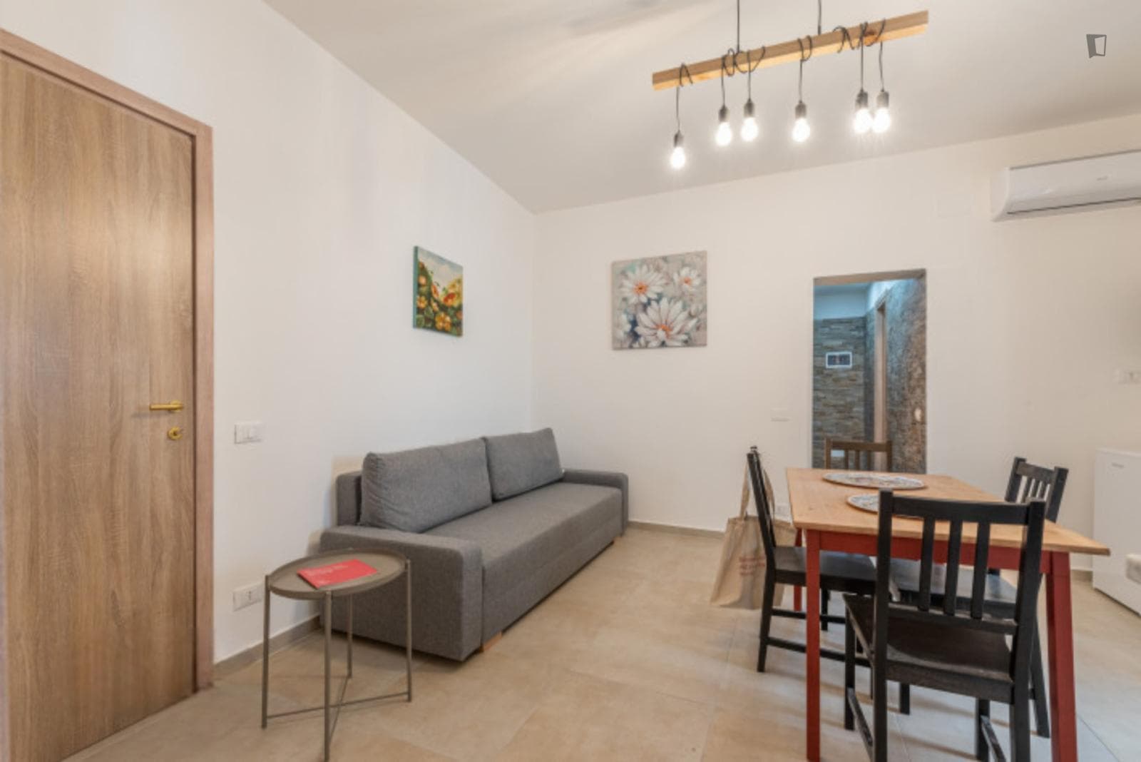 Appealing 1-bedroom flat in the Albergheria neighbourhood photo 1