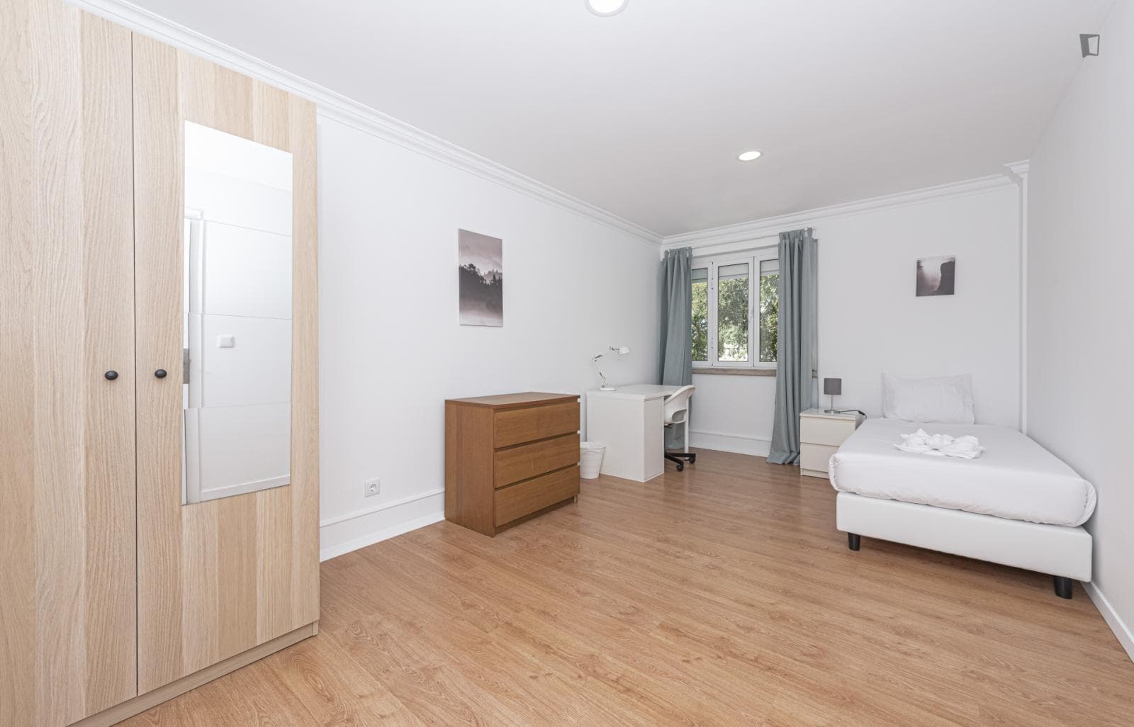 Property photo thumbnail