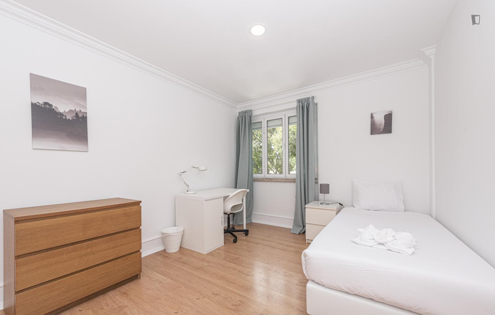Single bedroom in 7-bedroom apartment in Alameda, next to IST ref 101 photo 1