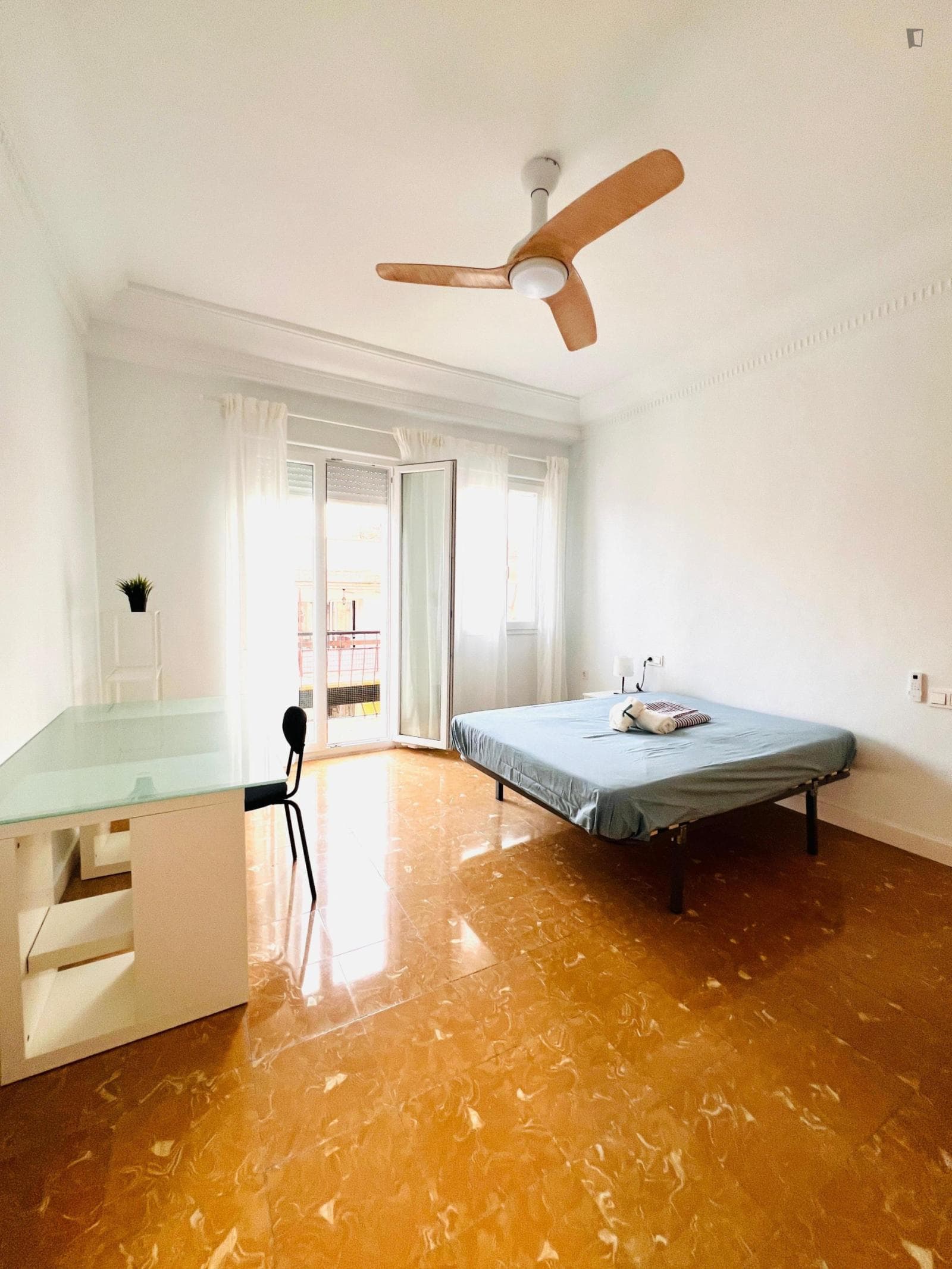 Astonishing Double Bedroom with a Balcony close to Murcia del Carmen Train Station photo 1