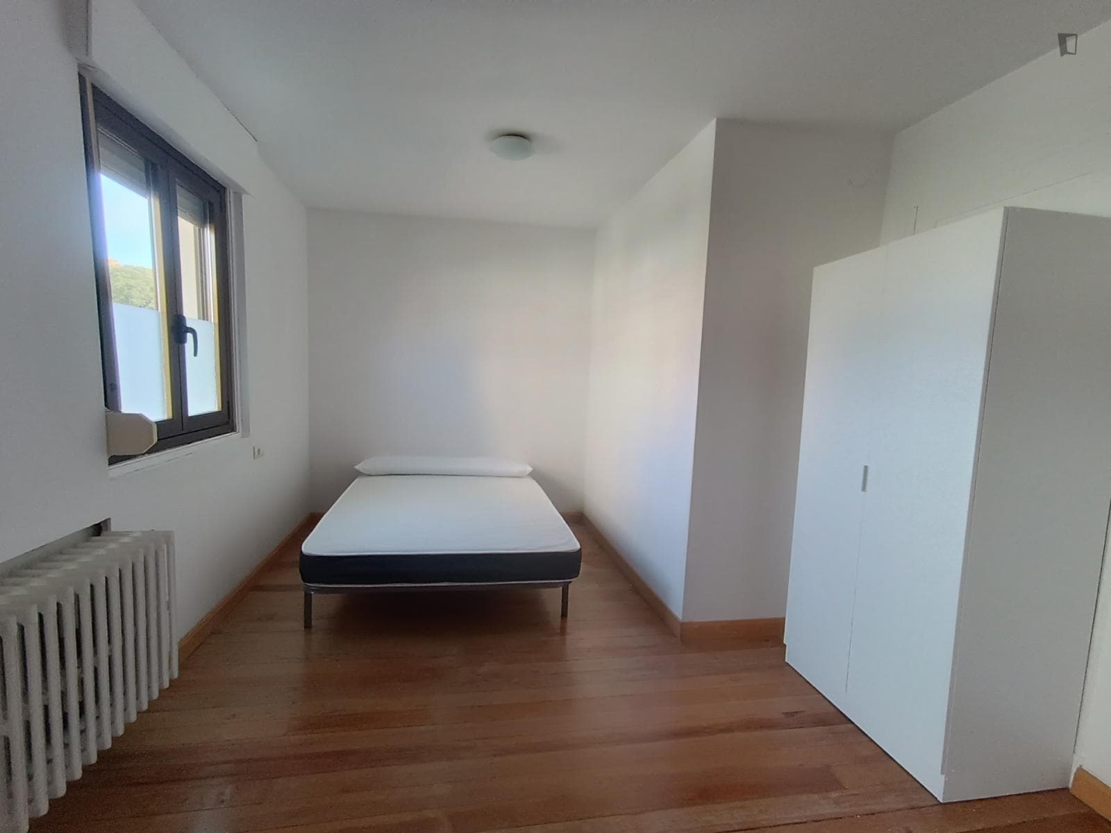 Very nice double bedroom close to the Ciudadela de Pamplona photo 1