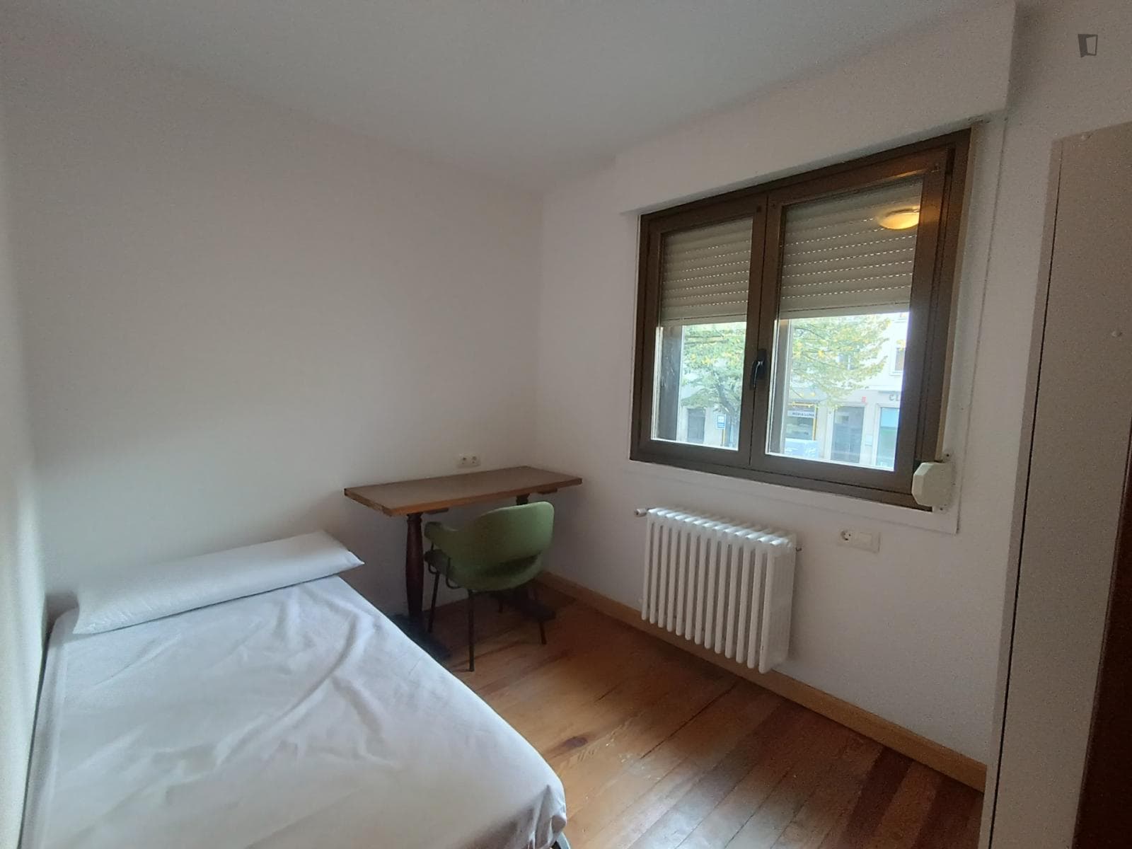 Homely single bedroom near Parque de la Media Luna photo 1