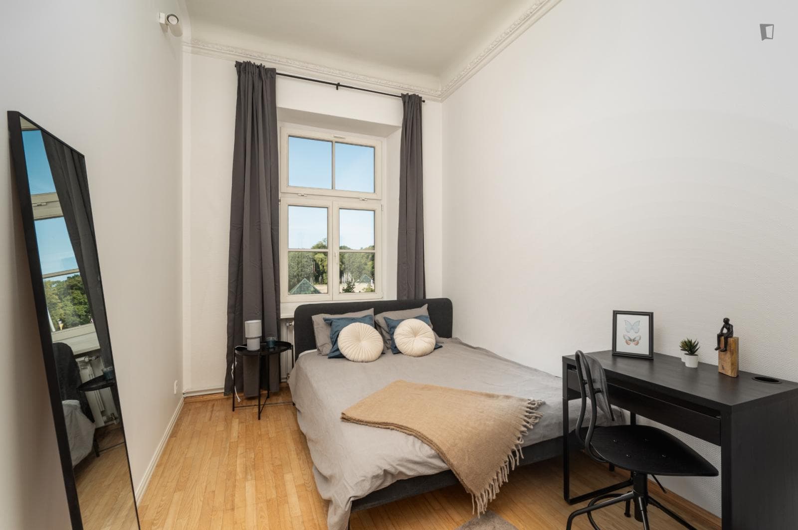 Stupendous double bedroom in the Central District photo 1