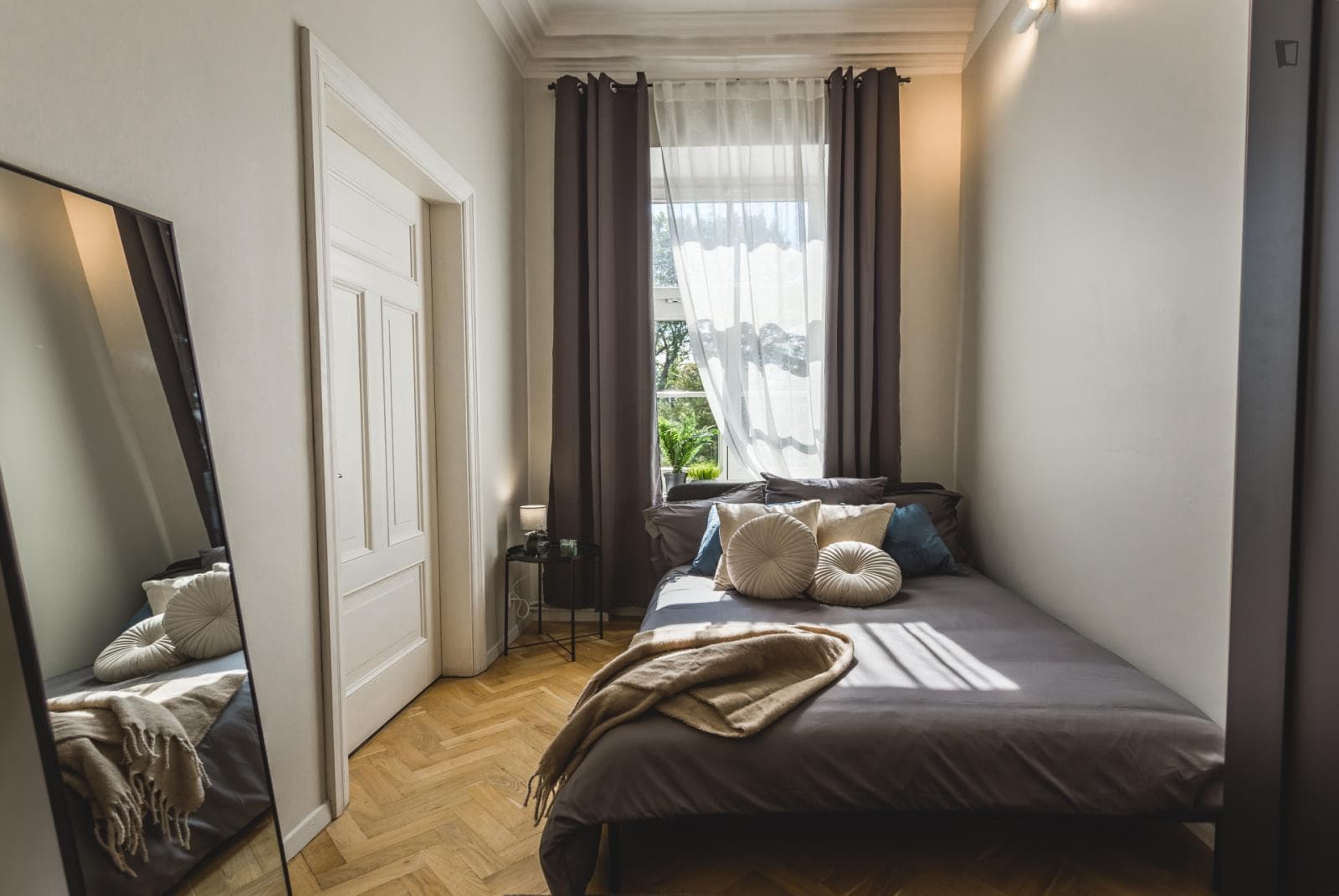 Bright single bedroom in the central district close to the University of Latvia photo 1