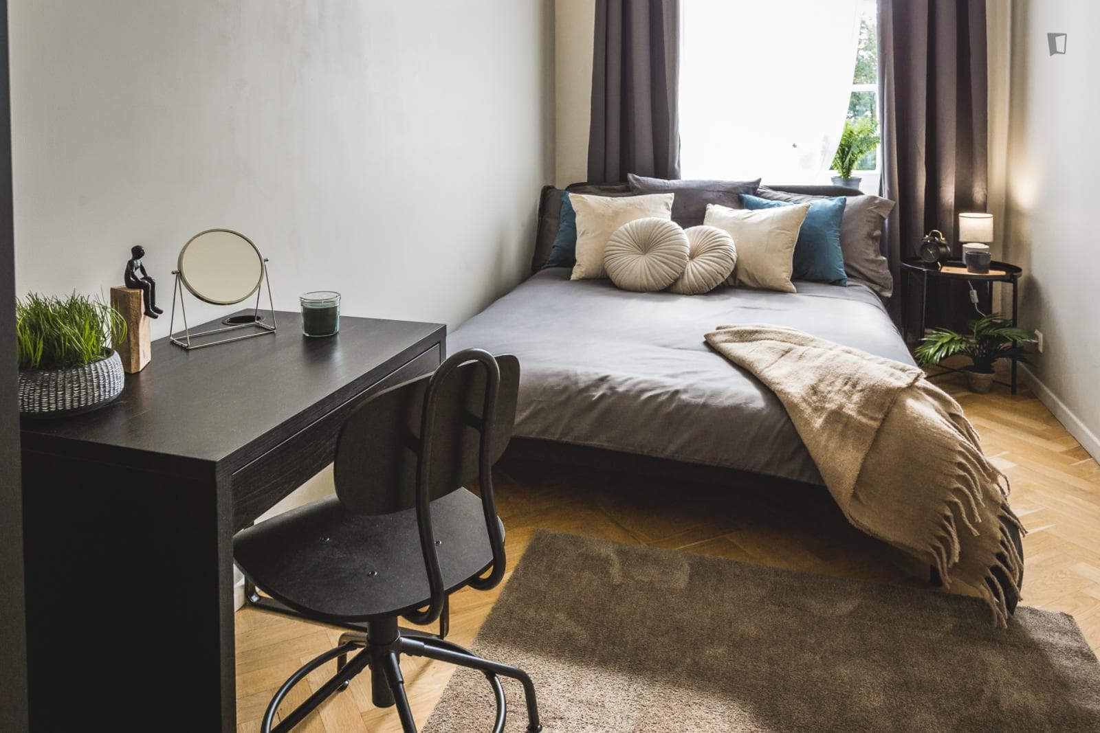 Cute single bedroom in shared flat near the University of Latvia photo 1