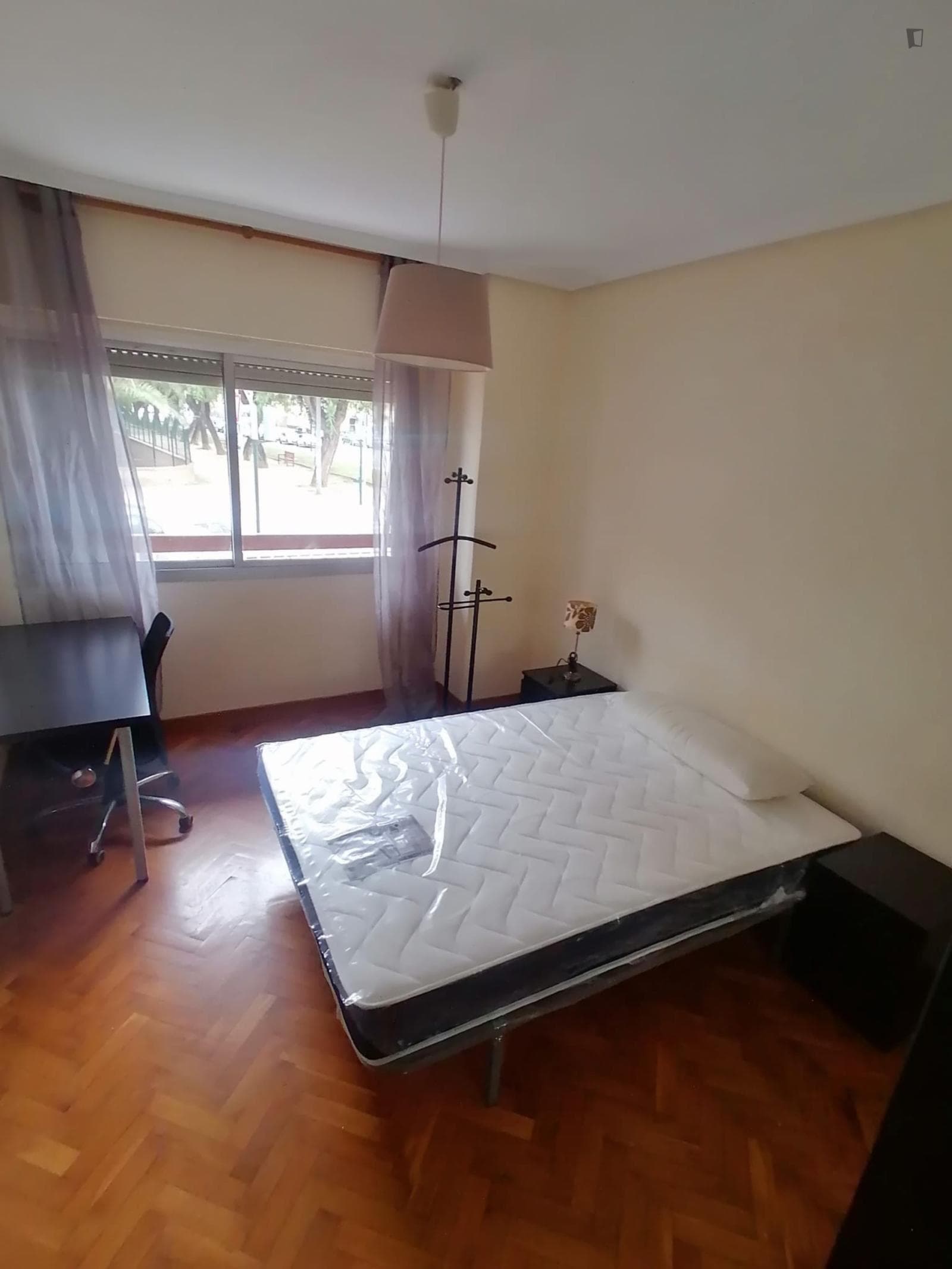 Warm double bedroom in the Infante Juan Manuel neighbourhood photo 1