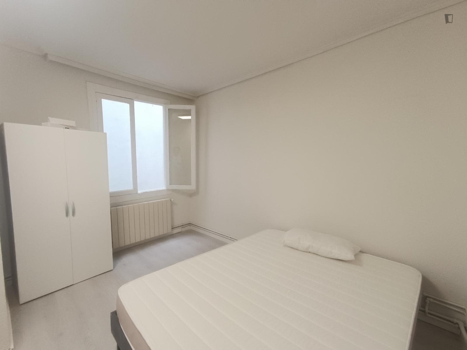 Pleasant single bedroom in shared flat close to the Plaza de San Francisco photo 1