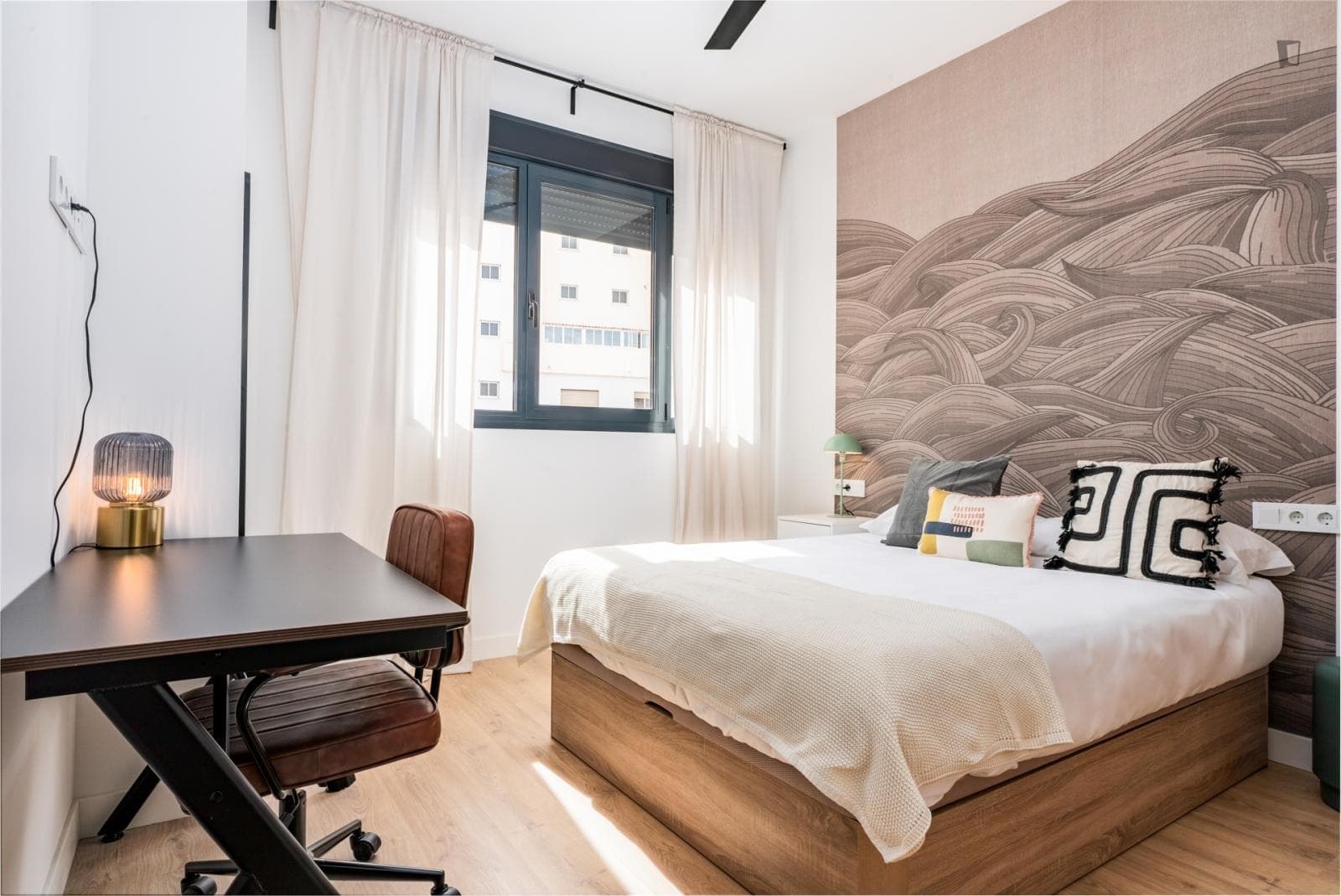 Inviting double bedroom near Camino de Suarez photo 1