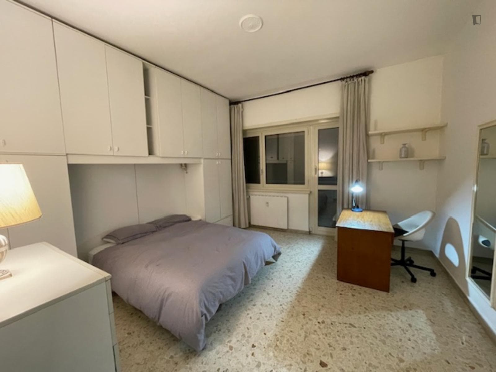 Bedroom close to Ponte Milvio, in a spacious apartment and elegant building photo 1