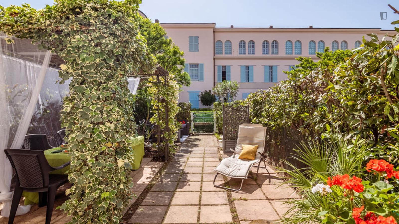 Property photo thumbnail