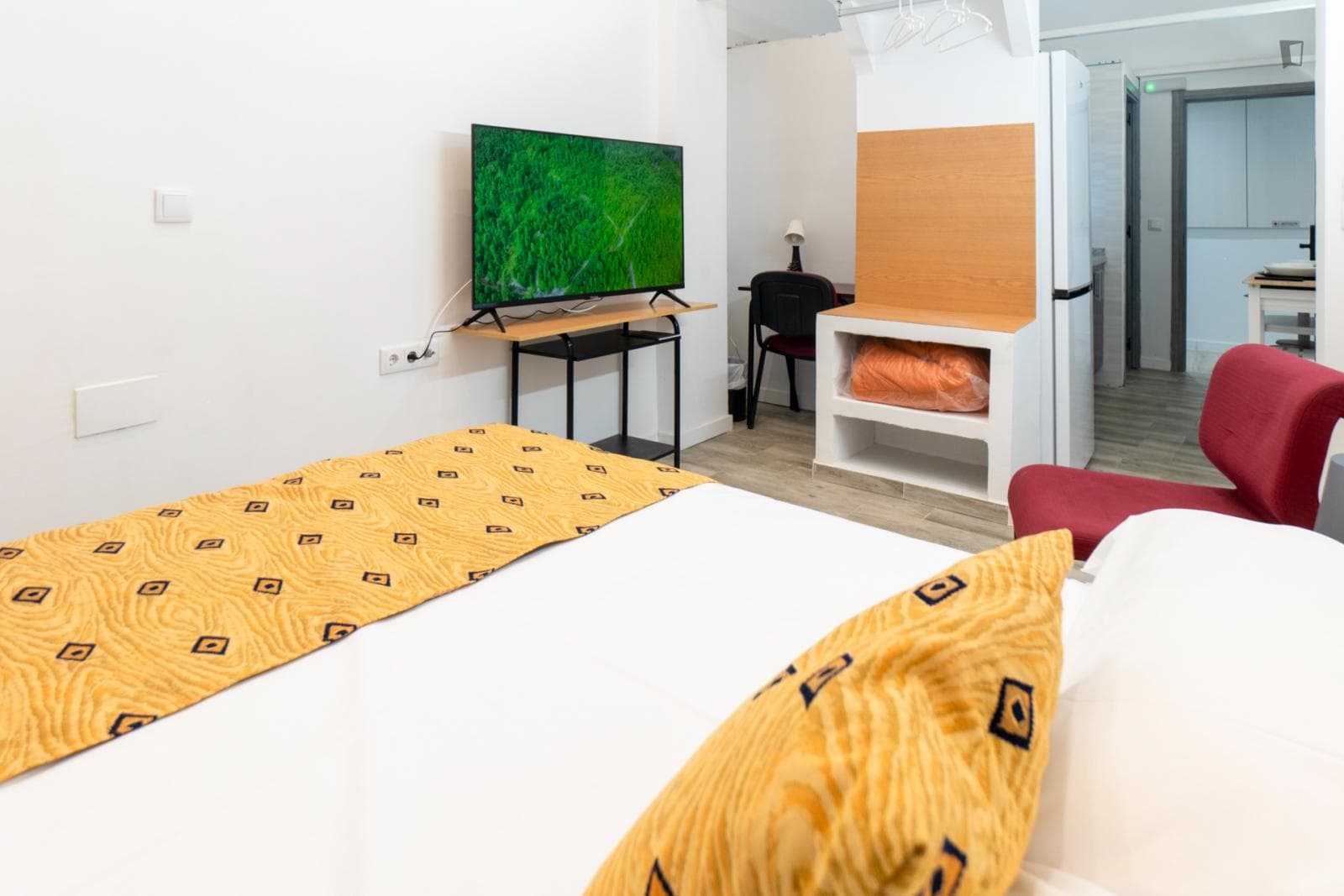 Cosy and modern studio near the University of Salamanca photo 1