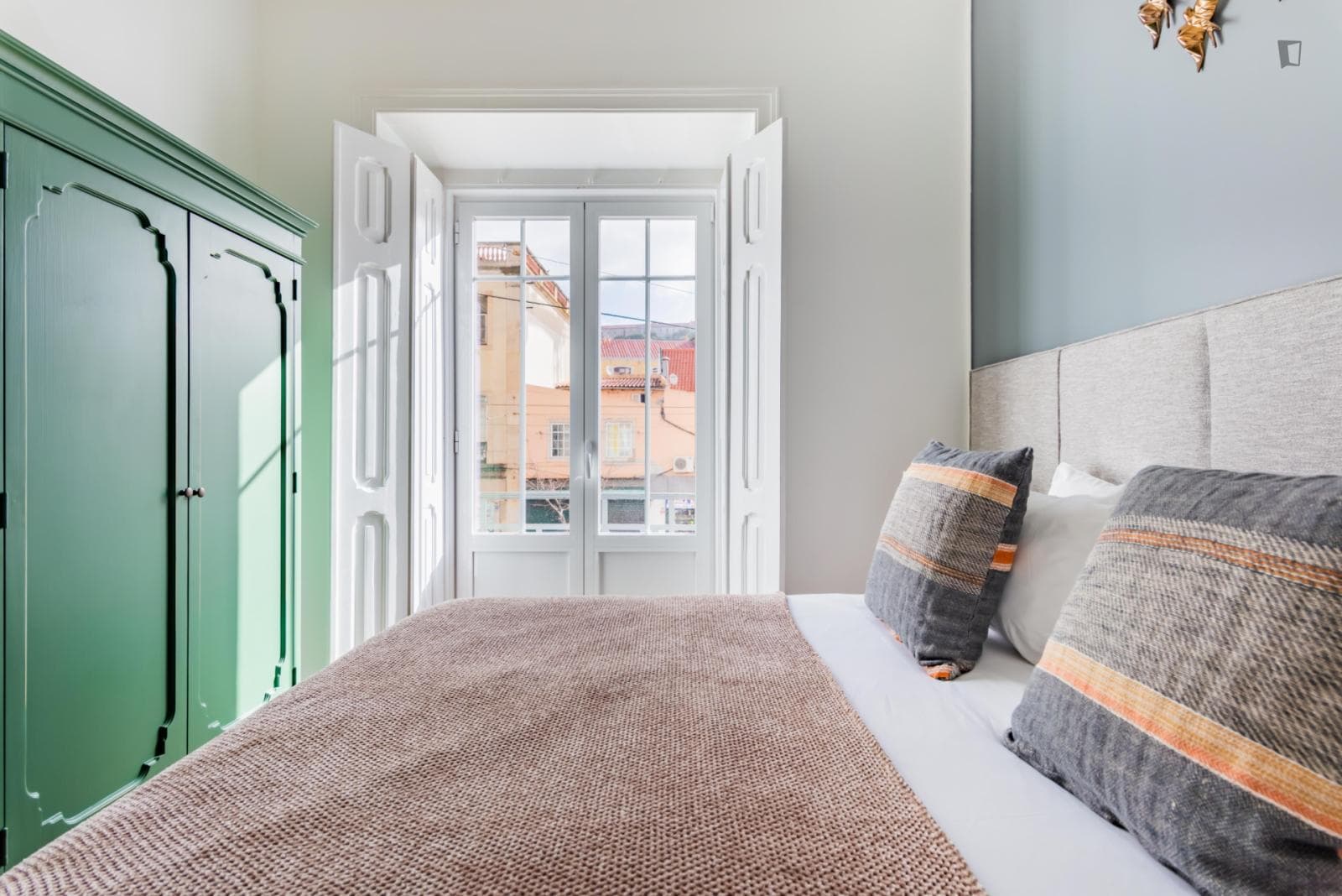 Property photo thumbnail