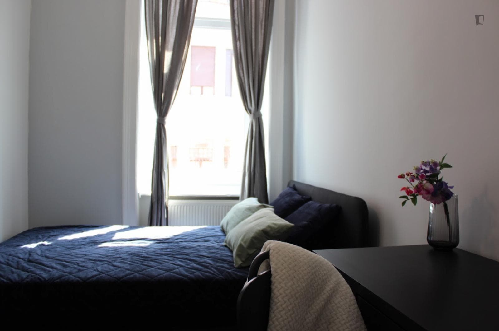 Nice single bedroom in shared flat near the Budapest-Keleti train station photo 1