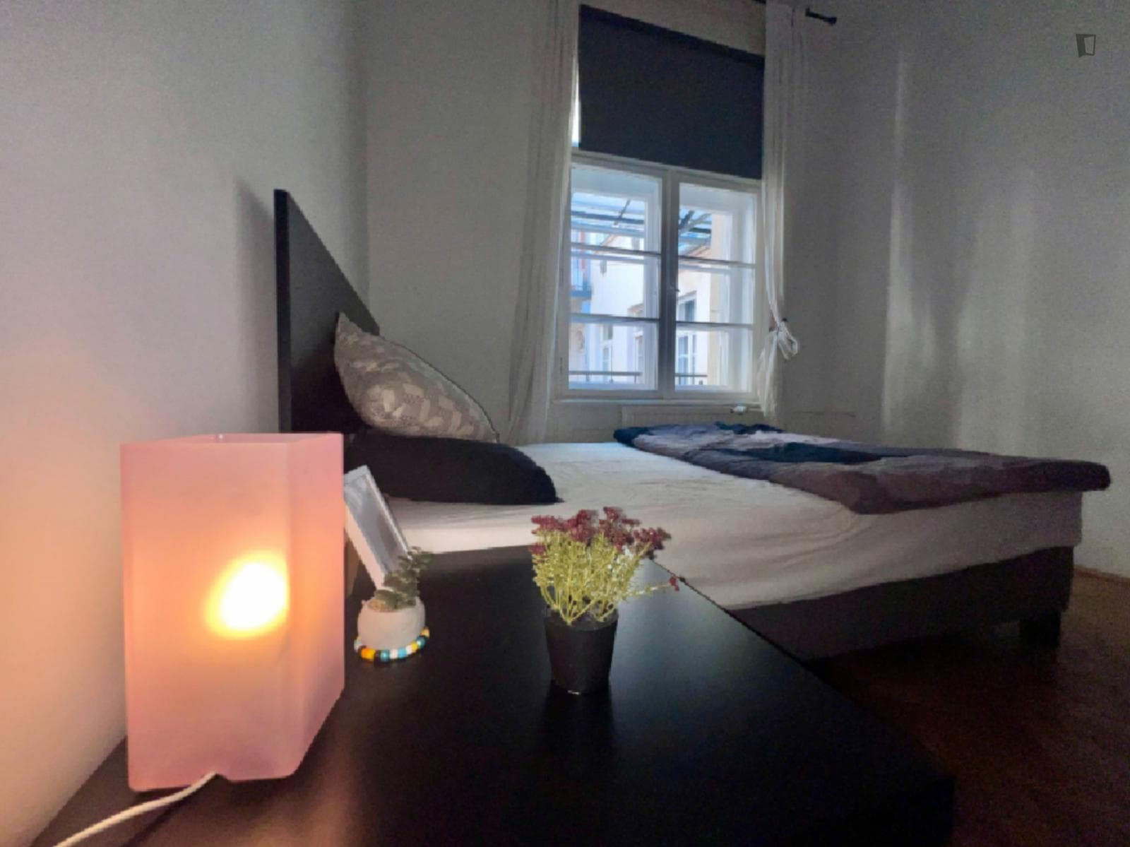Comfy Double Bedroom close to Pázmány Péter Catholic University photo 1