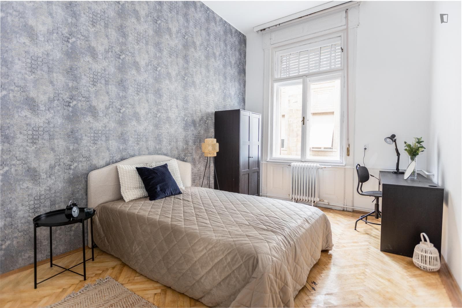 Spacious single bedroom in shared flat close to the Lipótváros District photo 1